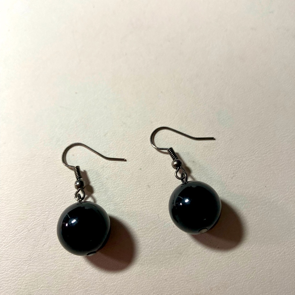 Black Beaded Pierced Earrings 688